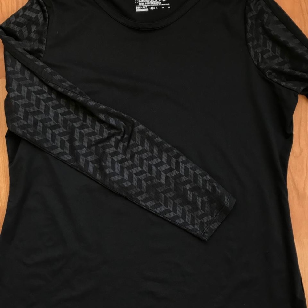 Nike Black Long Sleeve Women's Tee